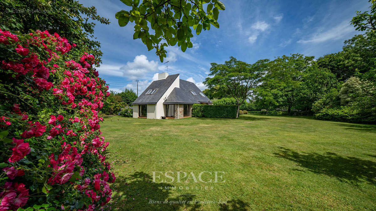 Maison d'architecte au coeur d'un parc paysager de 4 775 m² à vendre à Concarneau - photo 2