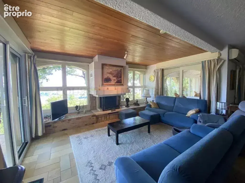 Superbe maison contemporaine avec piscine, terrasse et terrain de 1ha 77a 83ca m² - photo 6