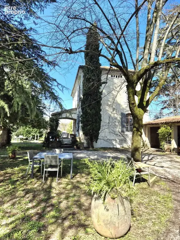 Maison familiale avec dépendances et terrain 1450 m2 - photo 9