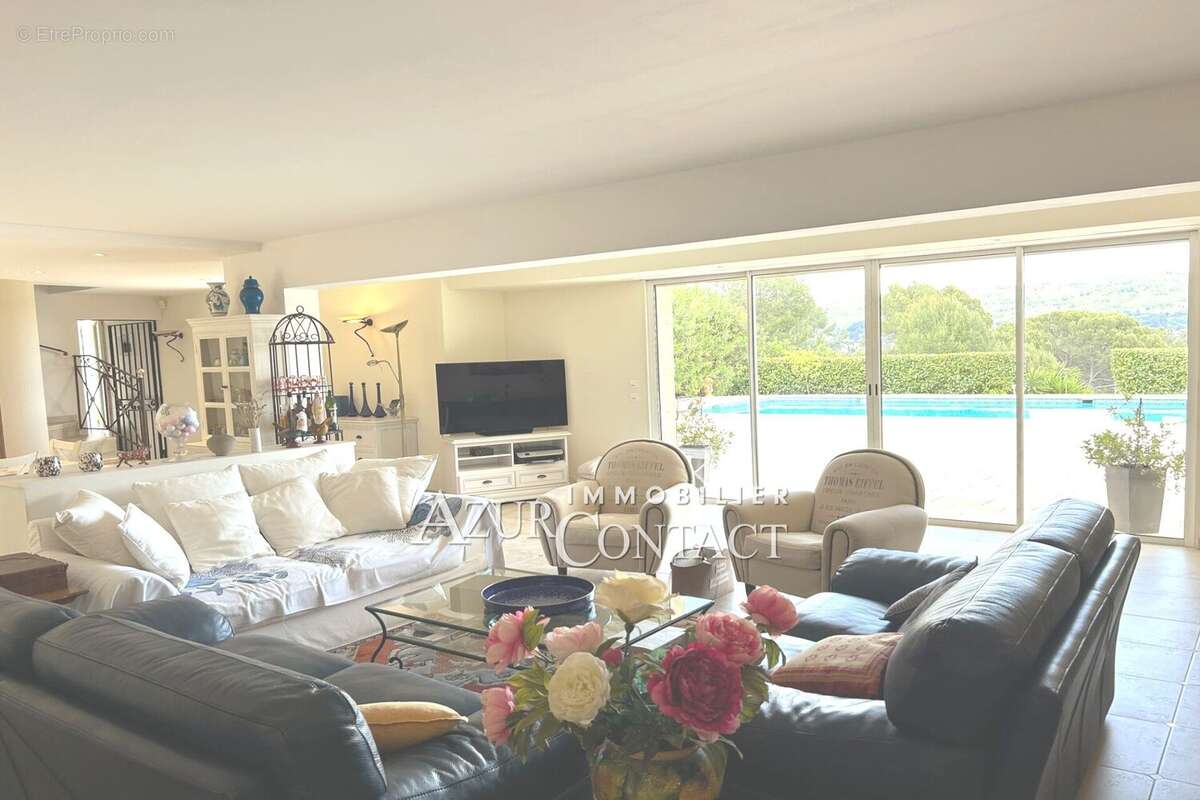 Maison à MOUANS-SARTOUX