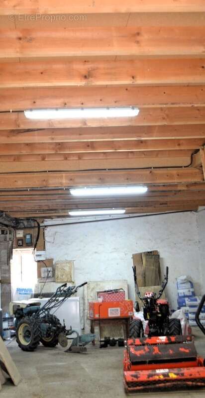 Maison à CHERVES-CHATELARS