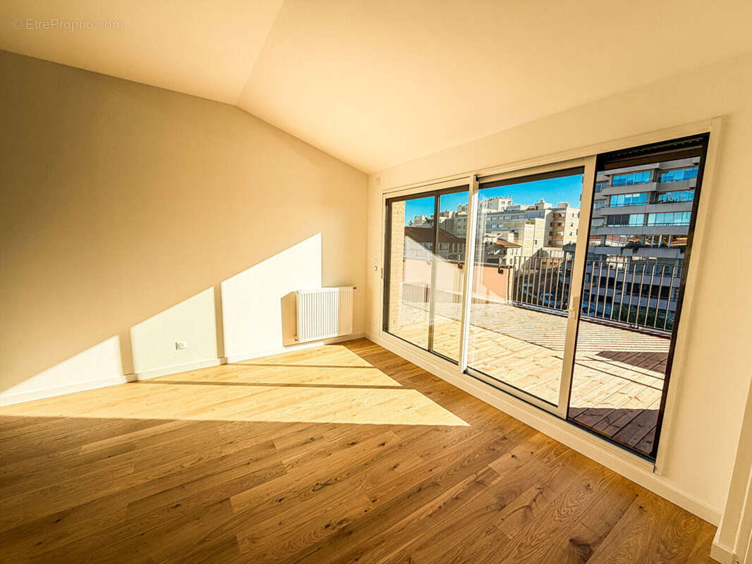 Dernier etage grande terrasse - photo 3