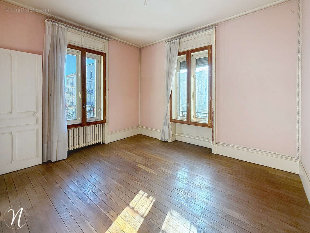 Maison de Ville Bourgeoise au Cœur de Saint-Chamond - photo 9