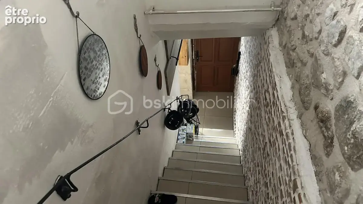 Maison de ville de caractère – deux appartements – condrieu - photo 3