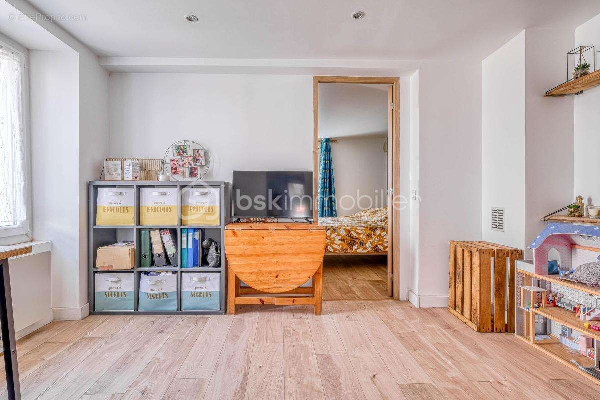 Maison de ville rénovée avec cour privative - photo 8