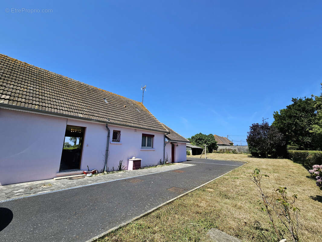 Maison - Jardin - Garage - photo 11