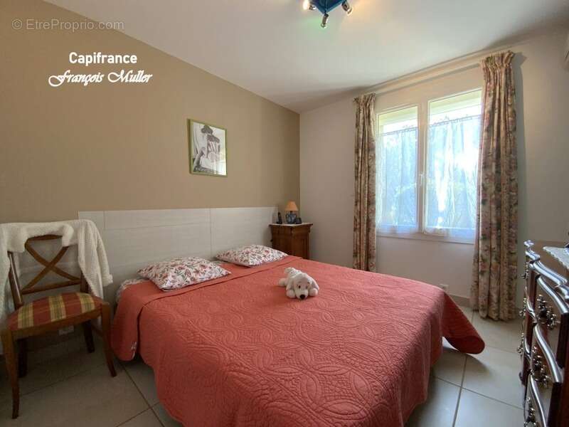 Appartement T4 96 m2 avec jardin au rez-de-chaussée d'une villa - photo 13