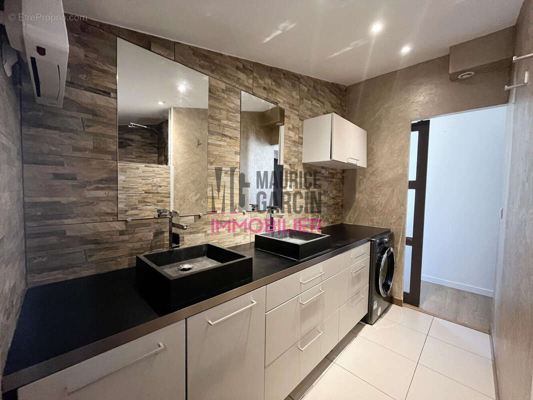 Appartement à L'ISLE-SUR-LA-SORGUE