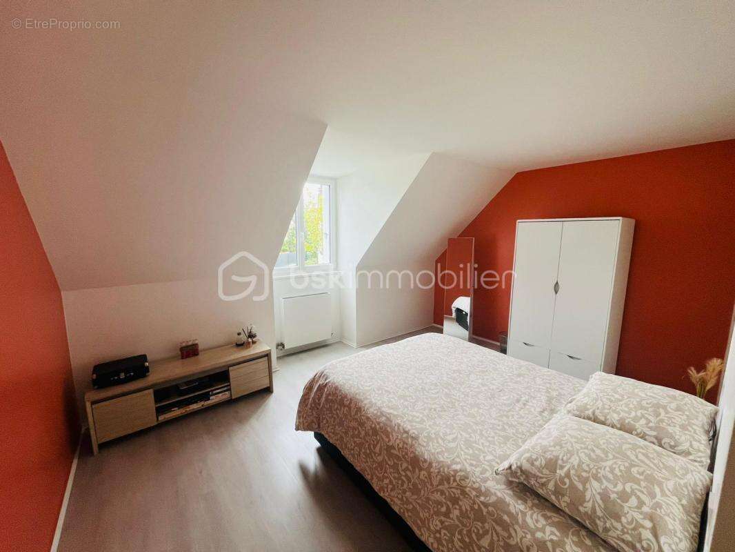 Maison à LES ESSARTS-LE-ROI