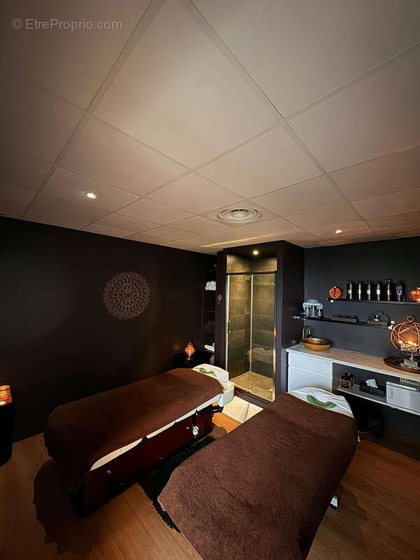 Commerce à ASNIERES-SUR-SEINE