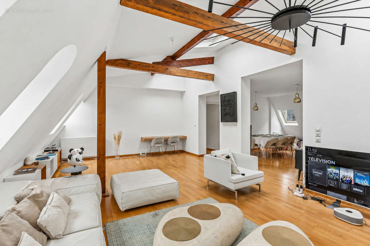 Appartement à PARIS-8E