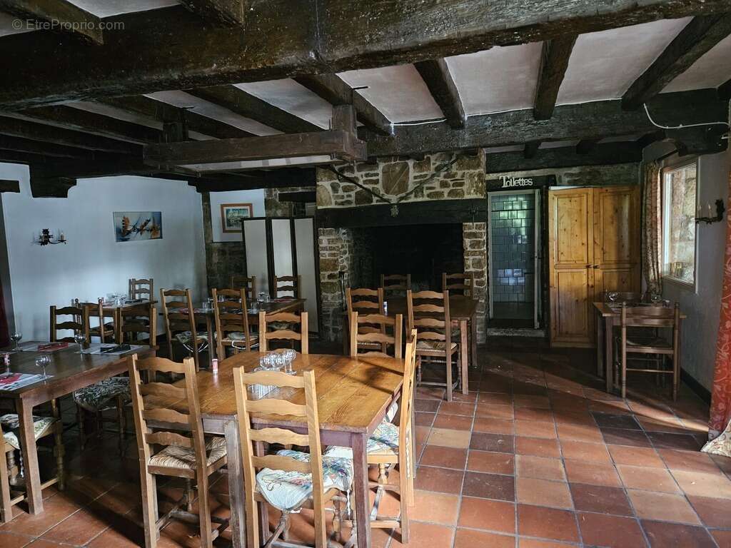 Commerce à SAINT-FRONT-SUR-LEMANCE