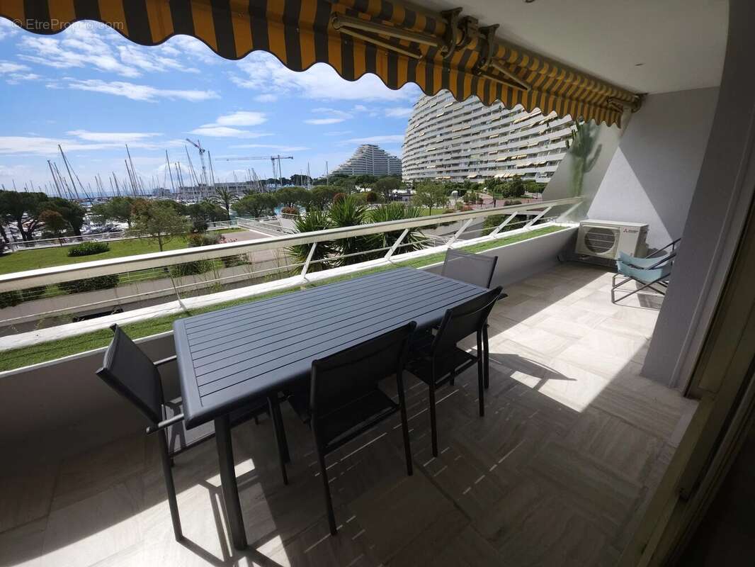 Appartement à VILLENEUVE-LOUBET