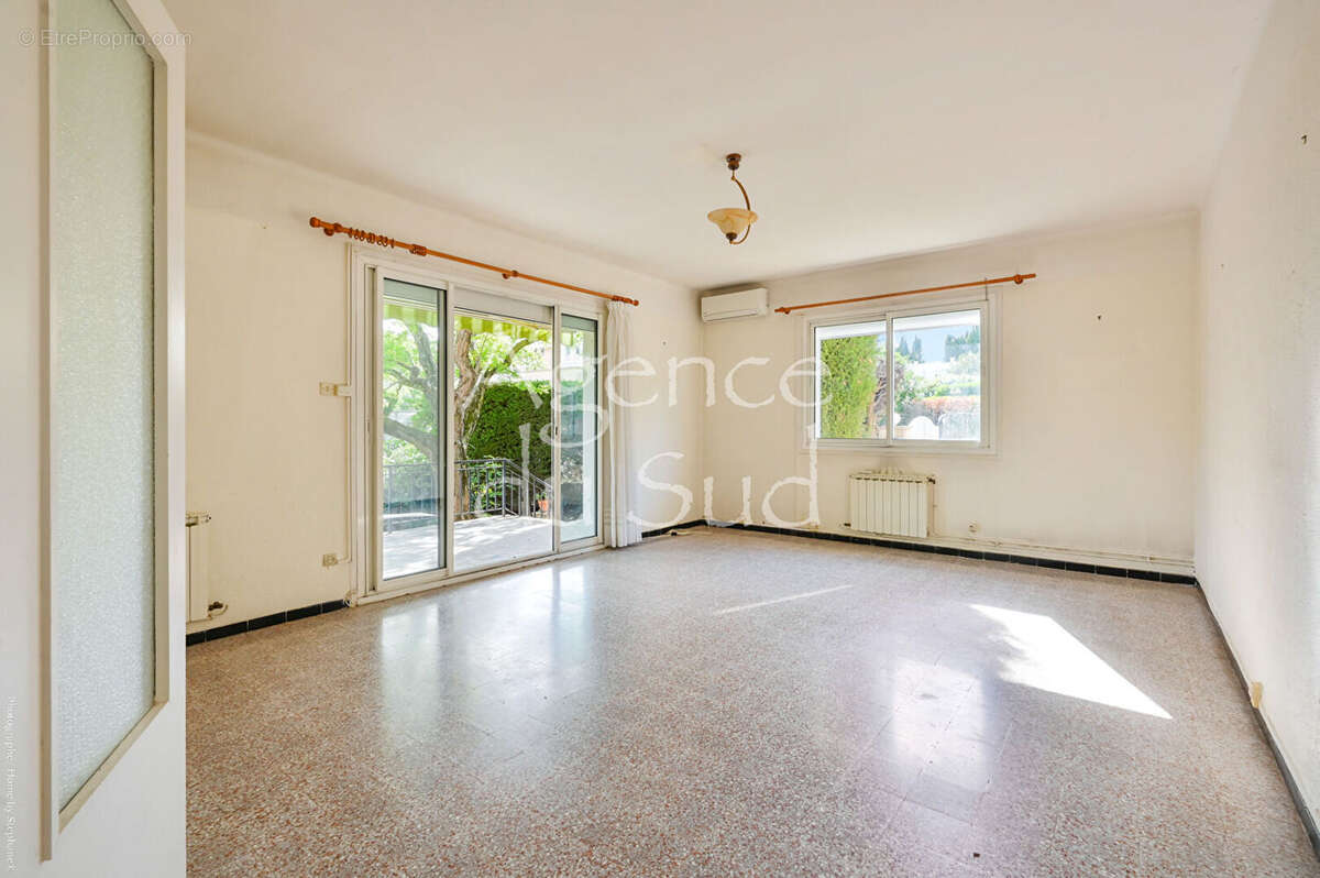 Maison à CARNOUX-EN-PROVENCE