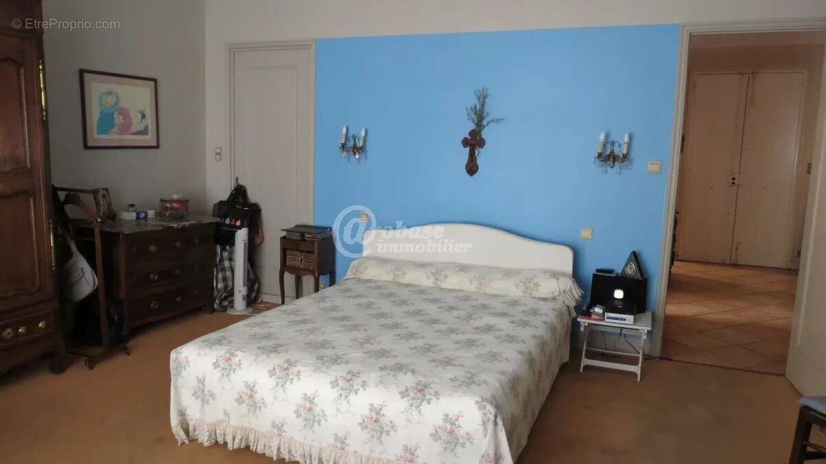 Appartement à MARSEILLE-5E