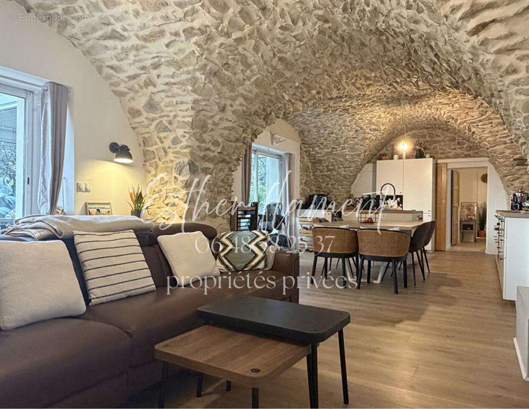 Maison à VEZENOBRES