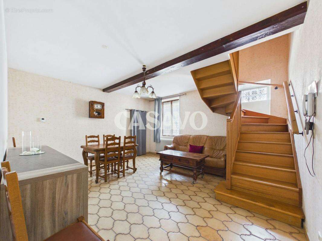 Vente Maison 6 pièces de 135m² - 38230 Tignieu-Jameyzieu - photo 3