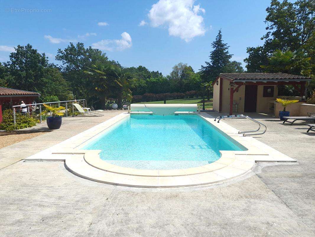 Maison Chourgnac 9 pièce(s) 260 m2 - photo 4