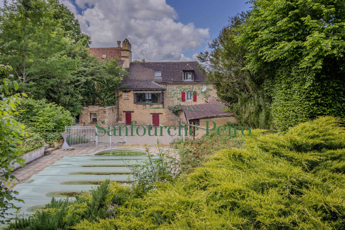 Maison à SAINT-CIRQ-MADELON