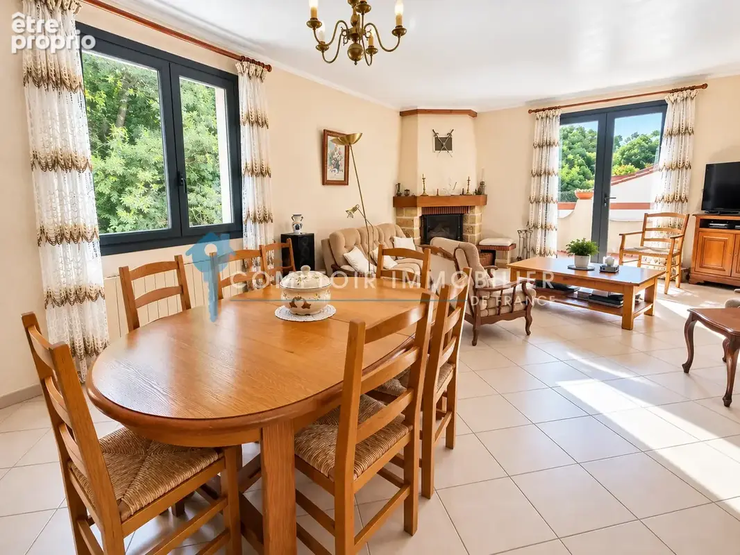 Dépt Hérault (34), à vendre Prades Le Lez Appartement Villa de 220m2. - photo 1