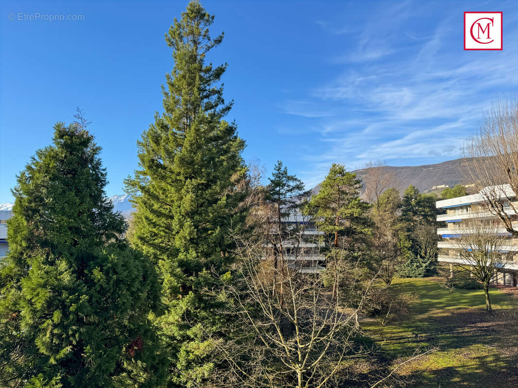 Appartement à MEYLAN