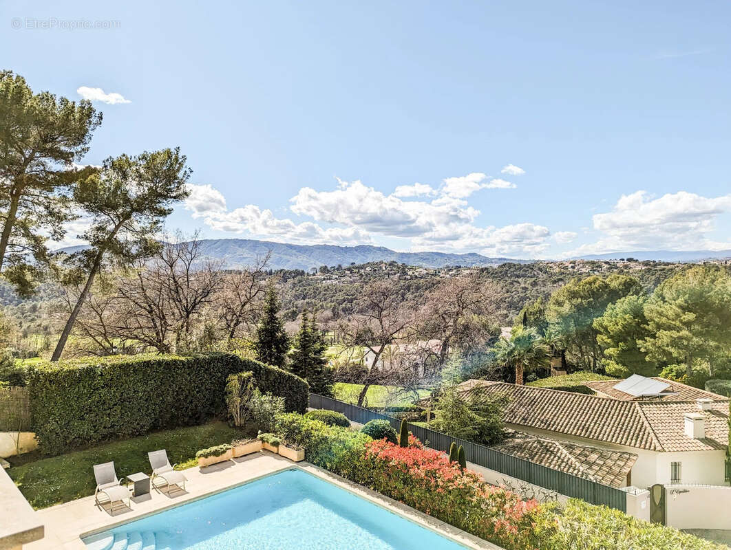 Maison à MOUGINS