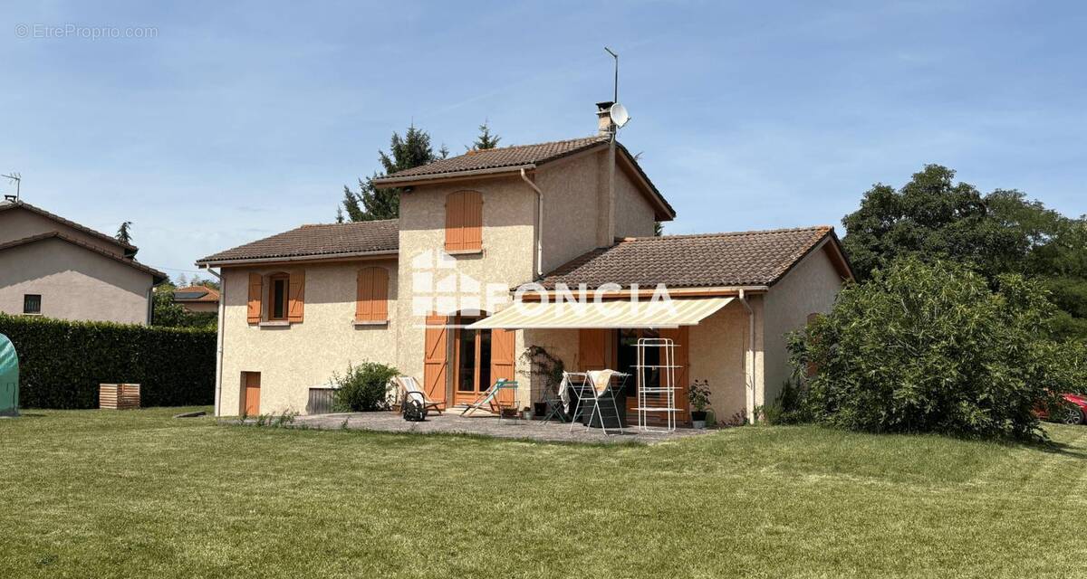Maison à PEROUGES