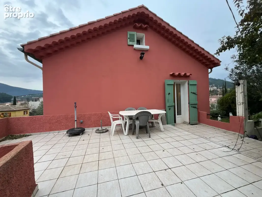 Maison de ville sur terrain de 934 m2. - photo 5