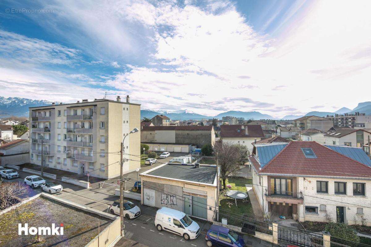 Appartement à FONTAINE