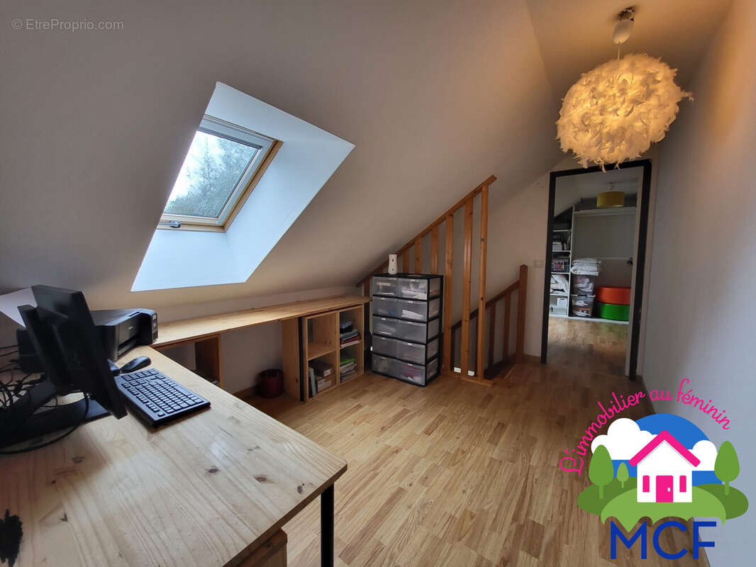 Maison 104 m² à Tilly  - photo 8