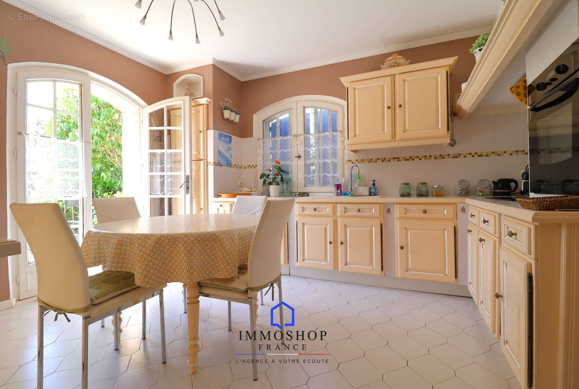 Maison à SAINT-ZACHARIE