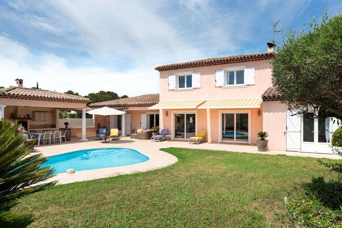 Maison à MOUANS-SARTOUX