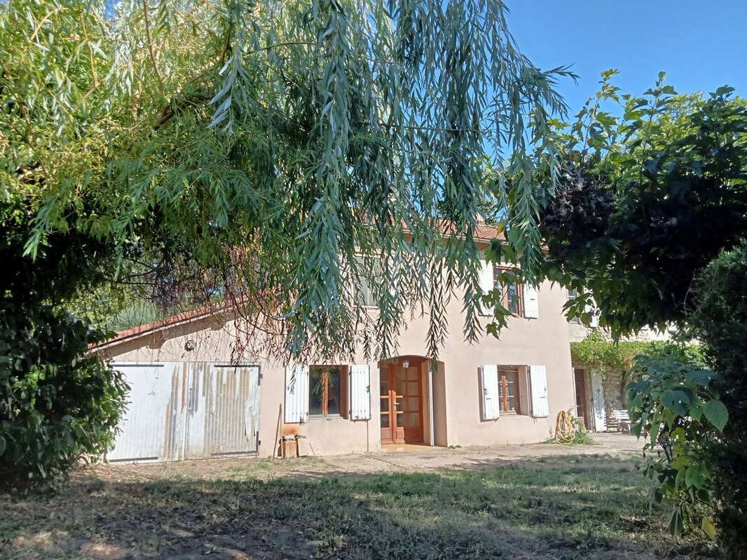 Maison à SAINT-LAURENT-DU-PAPE