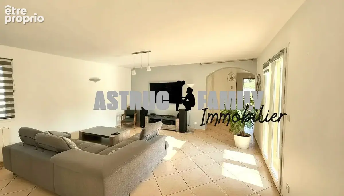 LUNEL - MAISON 3 Chambres - GARAGE PISCINE - Quartier résidentiel calme - photo 3