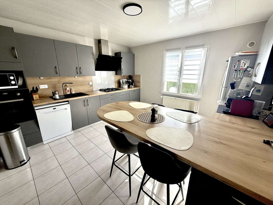 Maison à COMPERTRIX