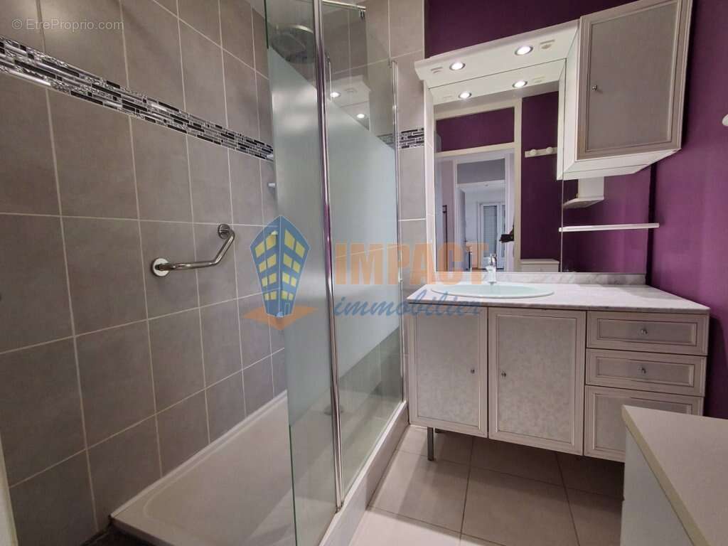 Appartement 73 m² à Loos  - photo 3