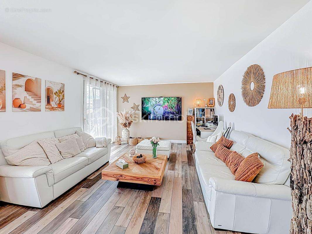 *** Magnifique Appartement T4 de 82m2 avec 3 terrasses et parking à PALAVAS *** - photo 3