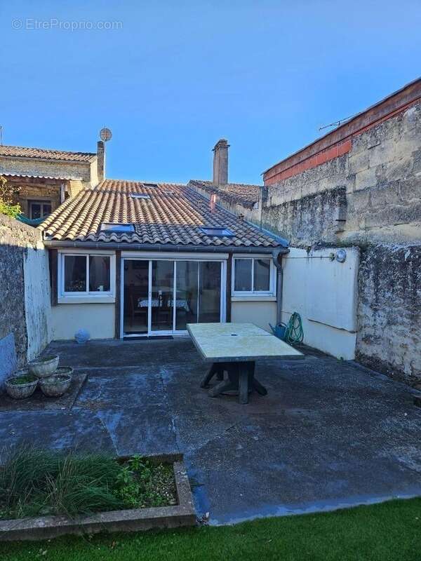 Maison à SAUVETERRE-DE-GUYENNE