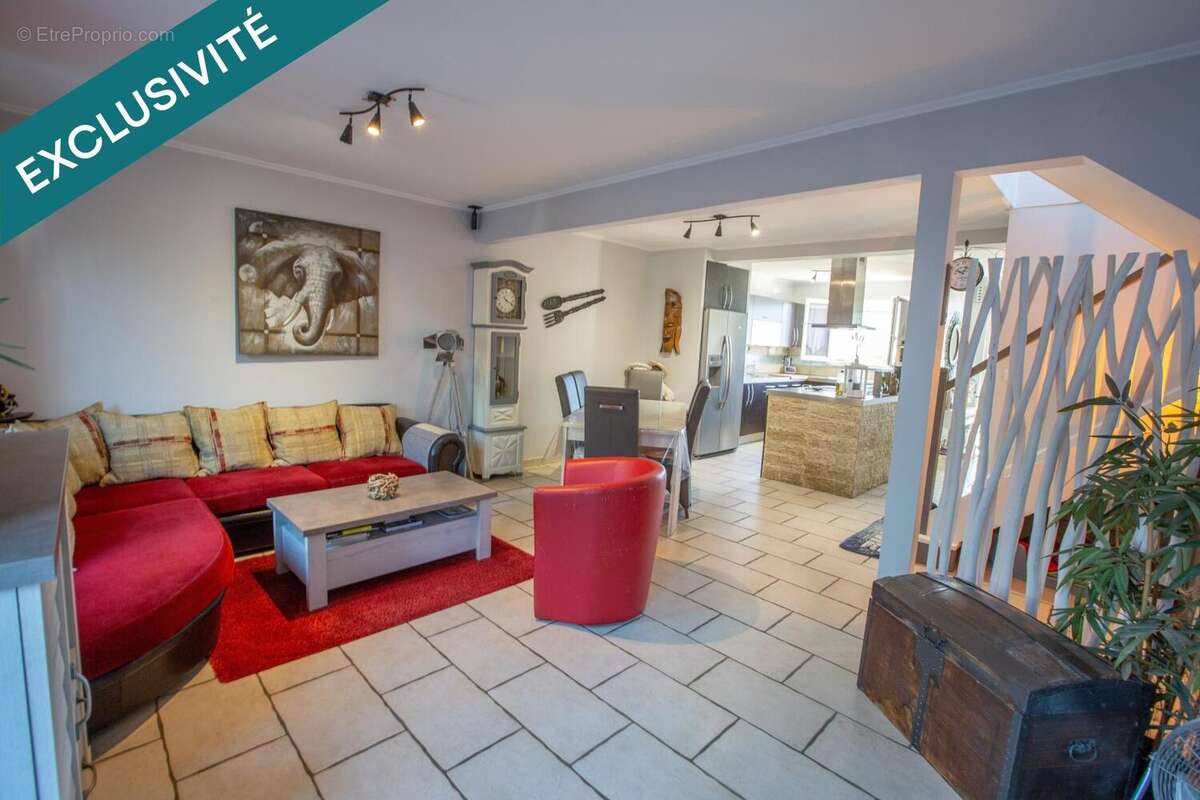 Photo 4 - Maison à LE MESNIL-SAINT-DENIS