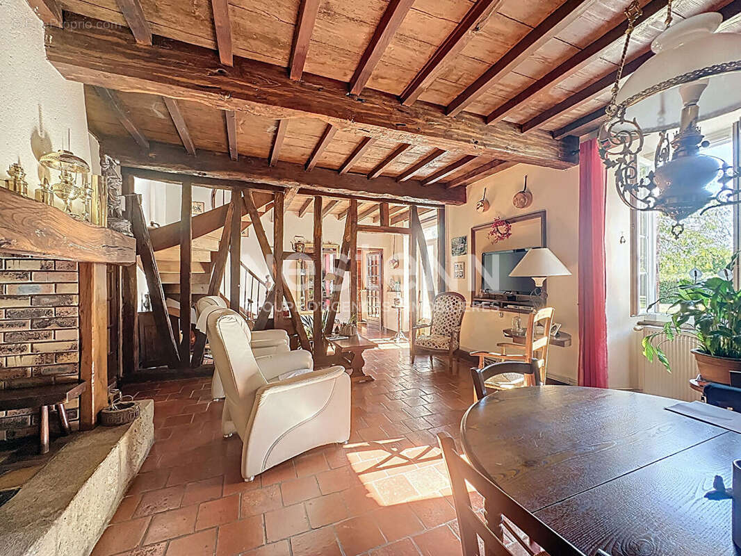 Maison à MIRANDE