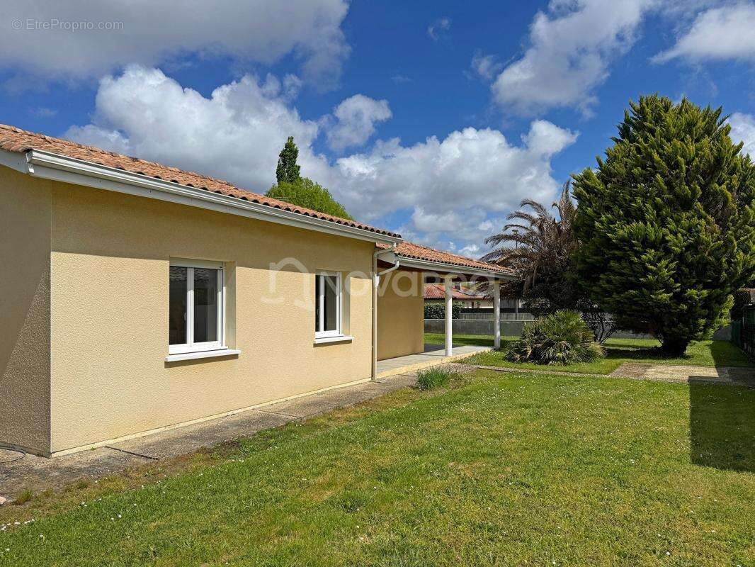 Maison à SAUBION