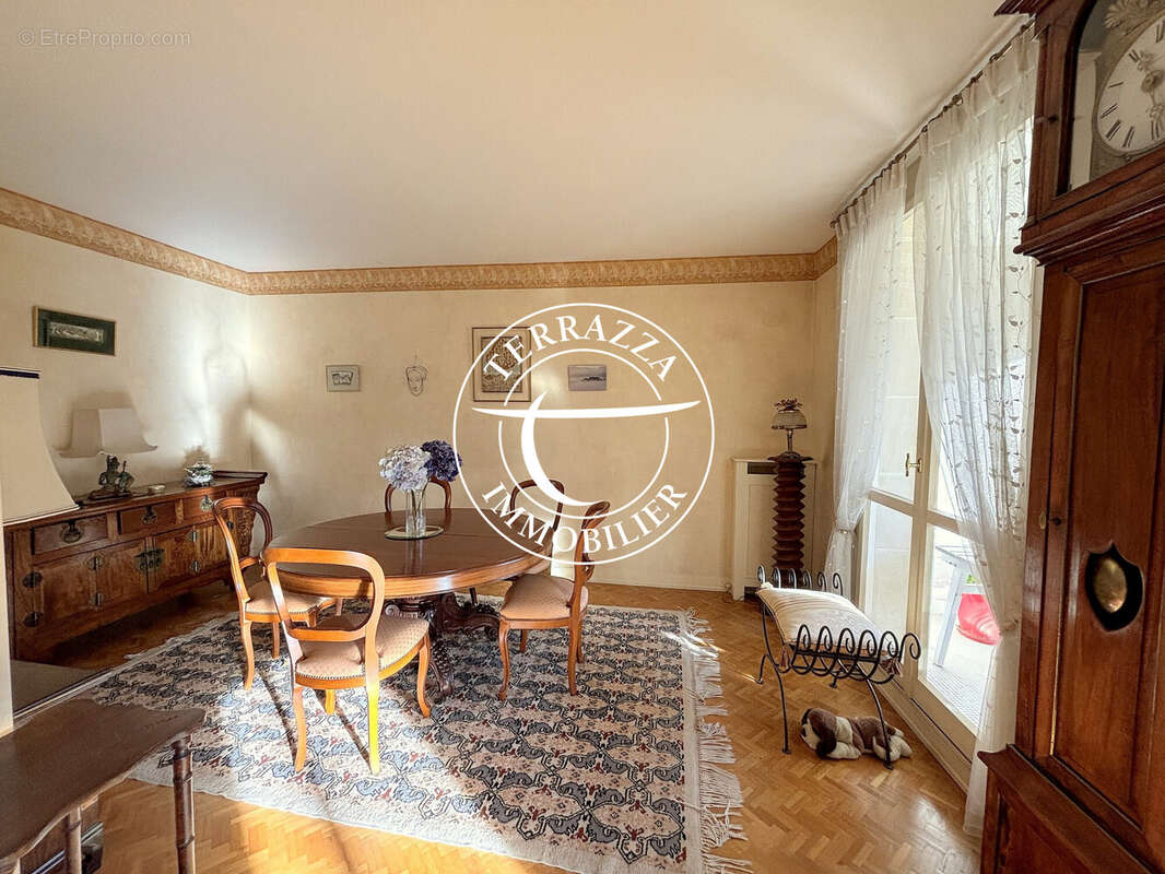 Appartement à LOUVECIENNES