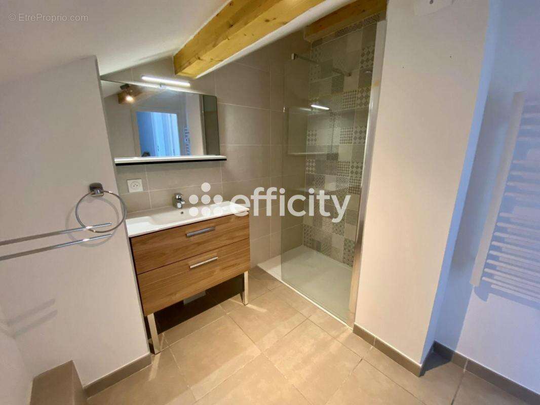 Appartement à MANDELIEU-LA-NAPOULE