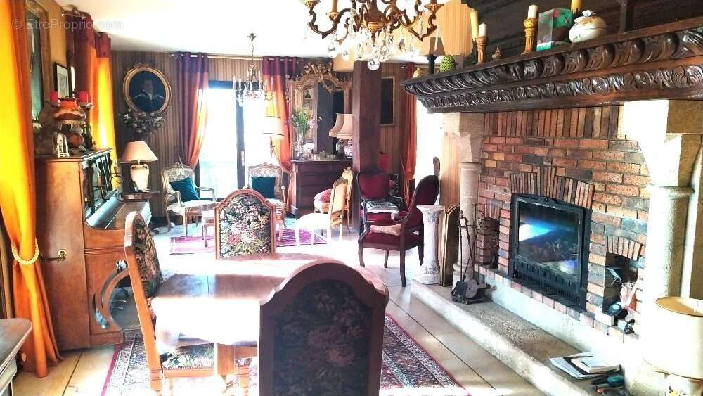 Maison à CHEVIGNY-SAINT-SAUVEUR