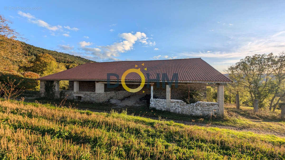 A vendre magnifique corps de ferme terrain 6.7 hectares - photo 4