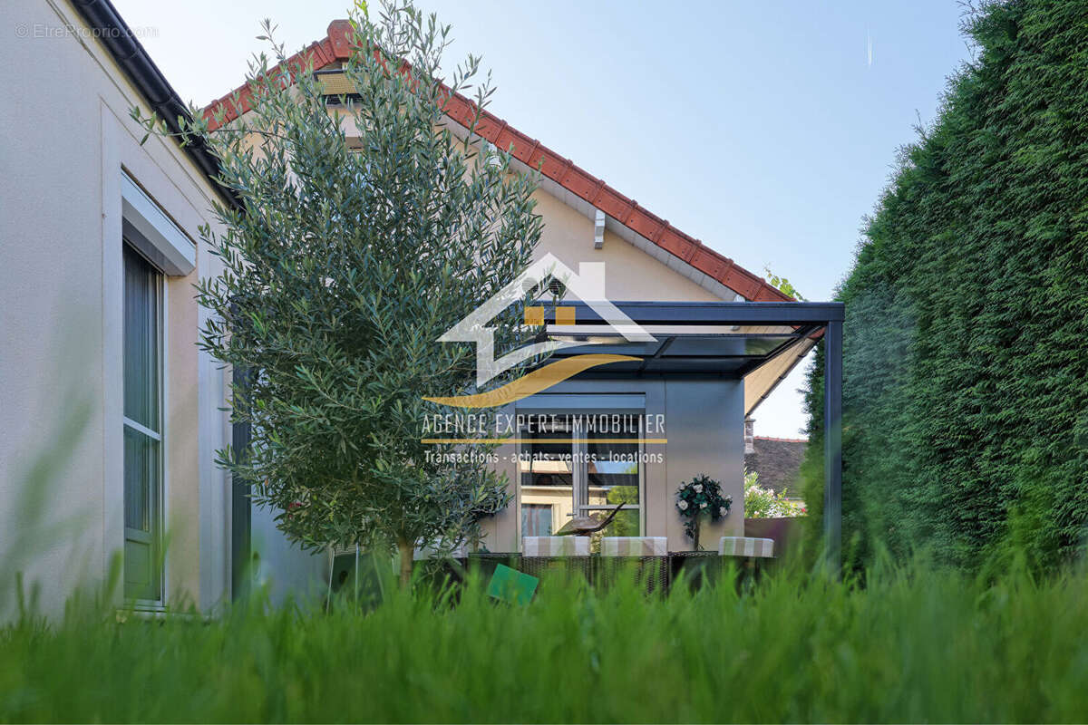 Maison à BALLAINVILLIERS