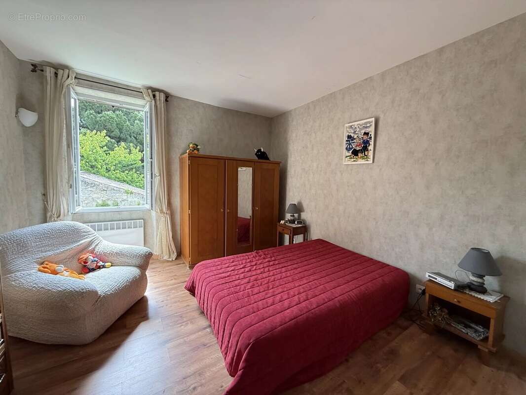 Appartement à ETAULIERS