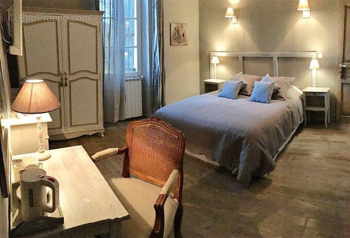 Maison à L'ISLE-SUR-LA-SORGUE