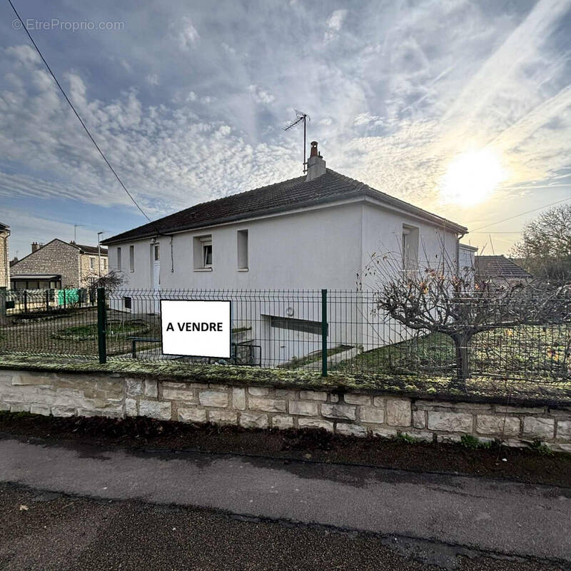 Maison à AUXERRE