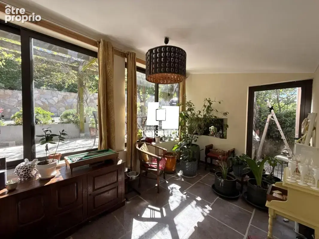 Maison familiale avec piscine à Chambonas - 182 m² - photo 8